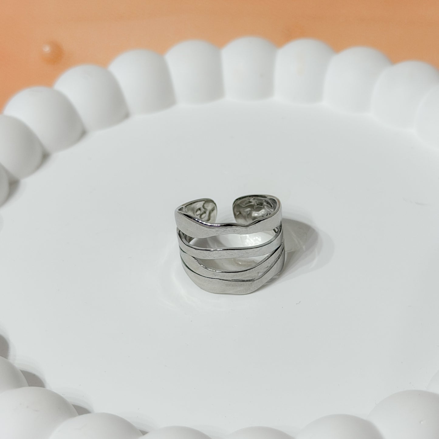 Tidal Wave Multi-Band Ring