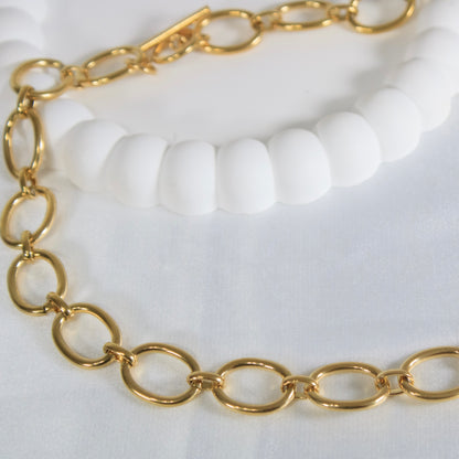 Elara Toggle Link Necklace