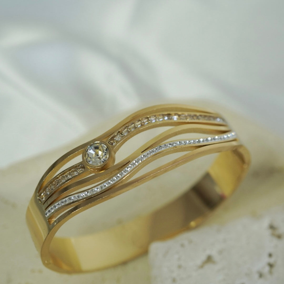 Aurelia Wave Bangle