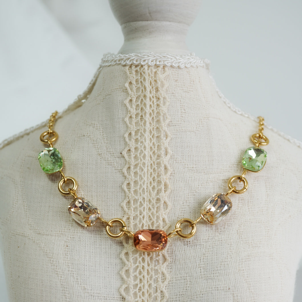 Aura Prism Choker