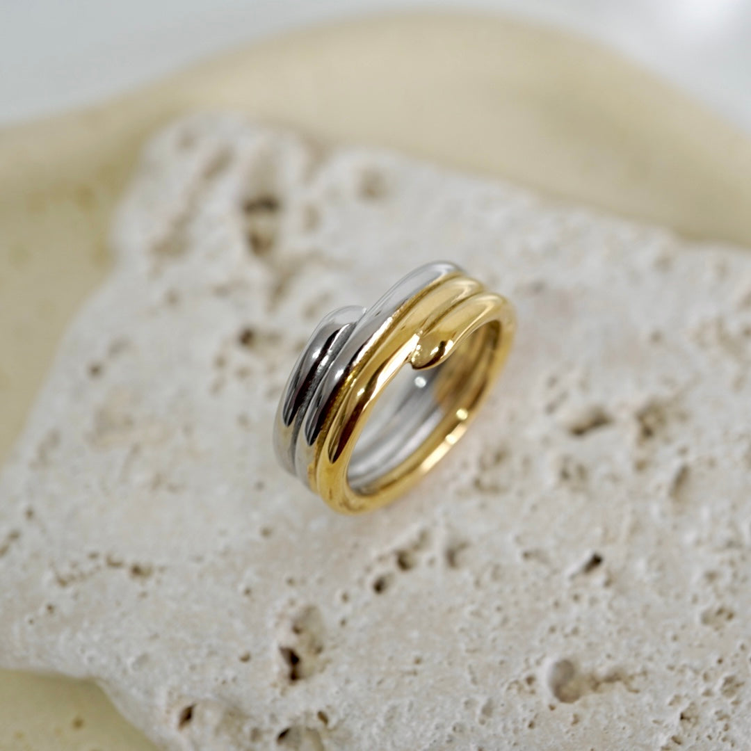 The Linen Ring