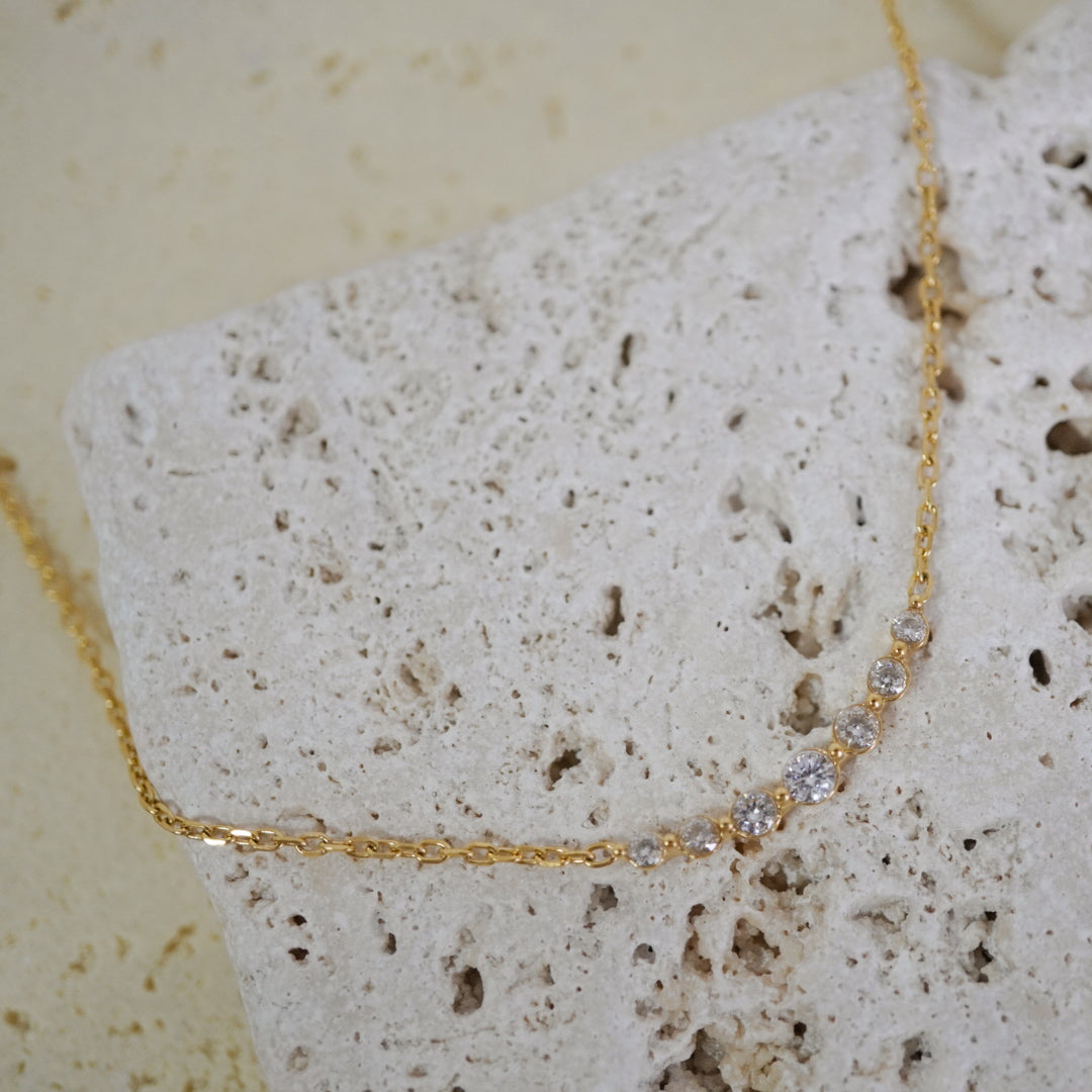 Stella Arc Necklace
