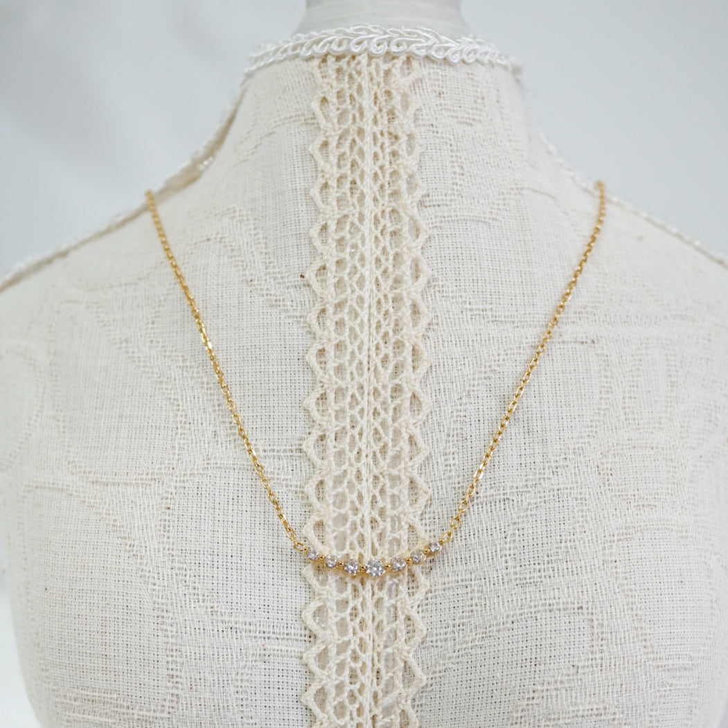Stella Arc Necklace