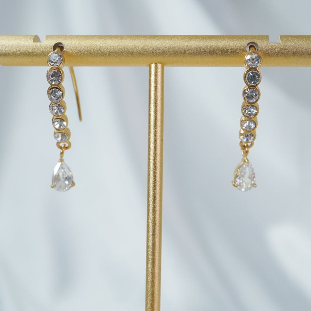 Stella Drop Earrings