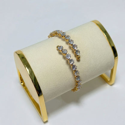Stella Bangle