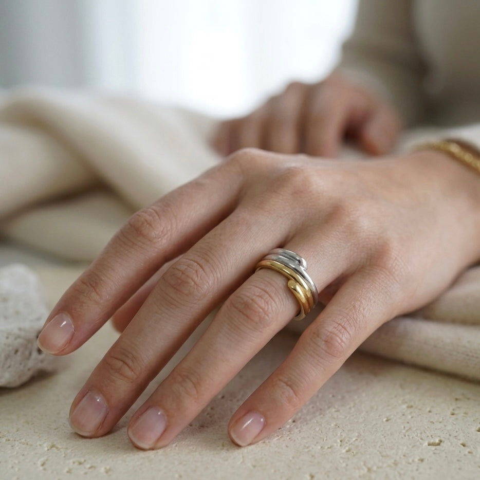 The Linen Ring