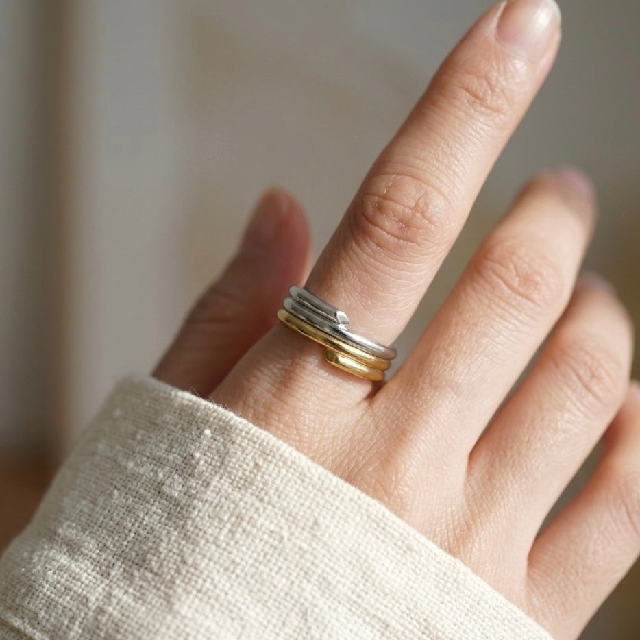 The Linen Ring
