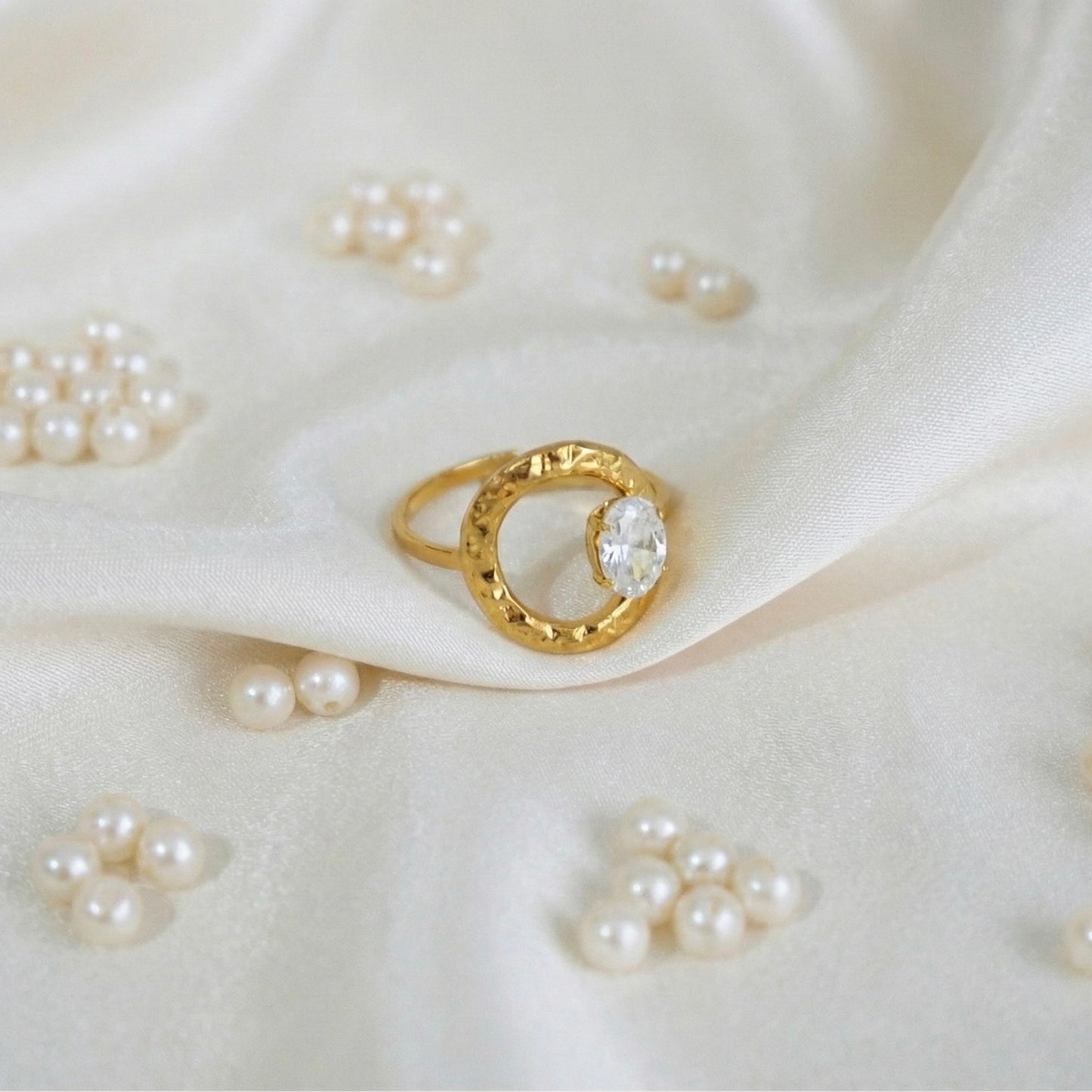 Luna Ring