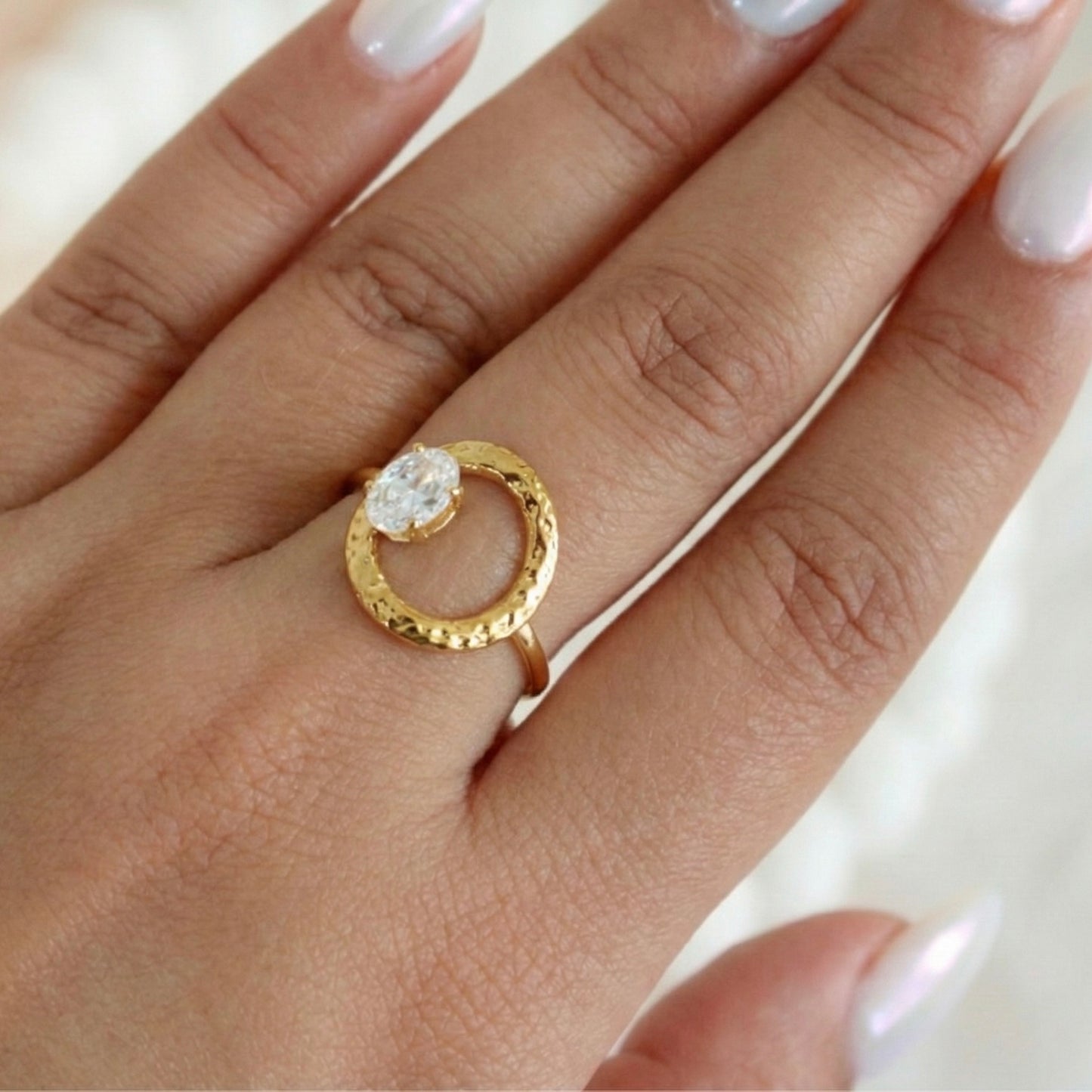 Luna Ring