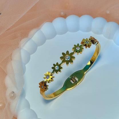 The Fleur Bangle
