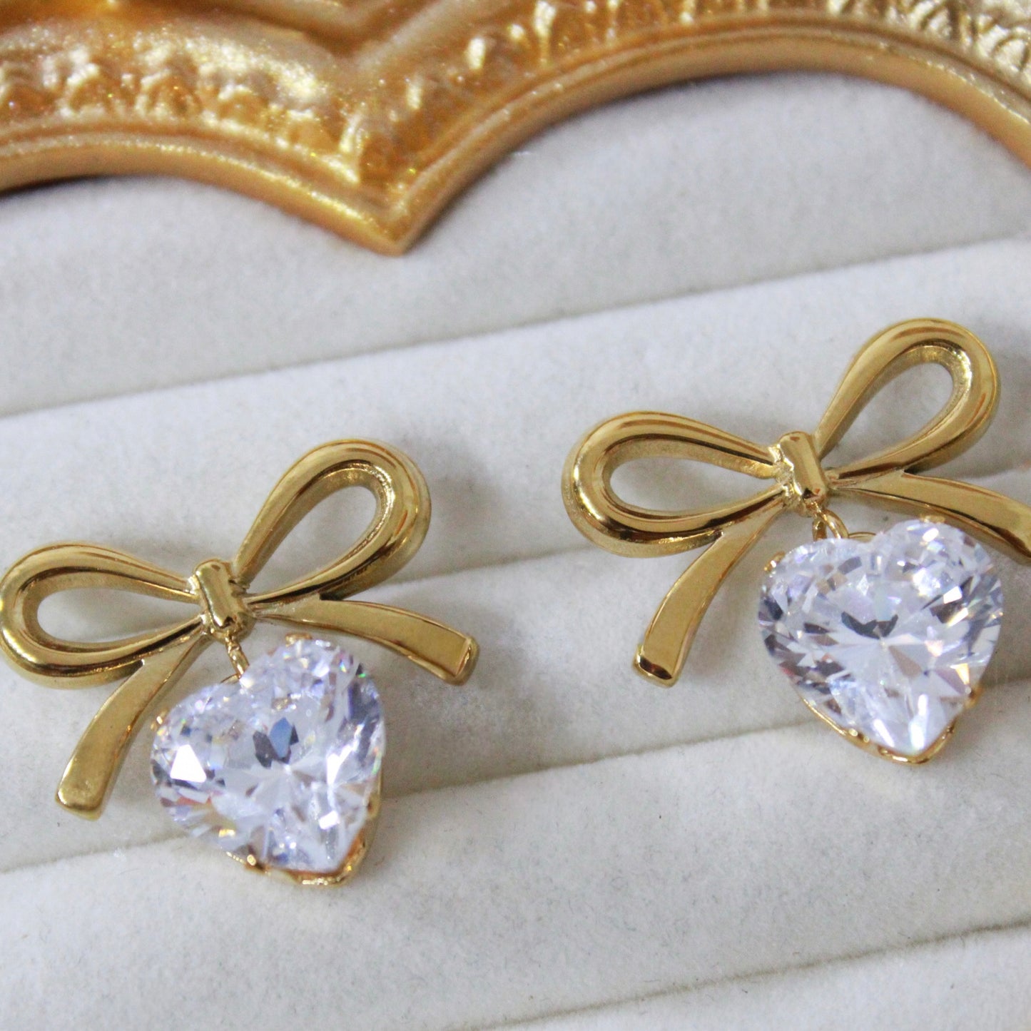 Amour Bow & Heart Studs