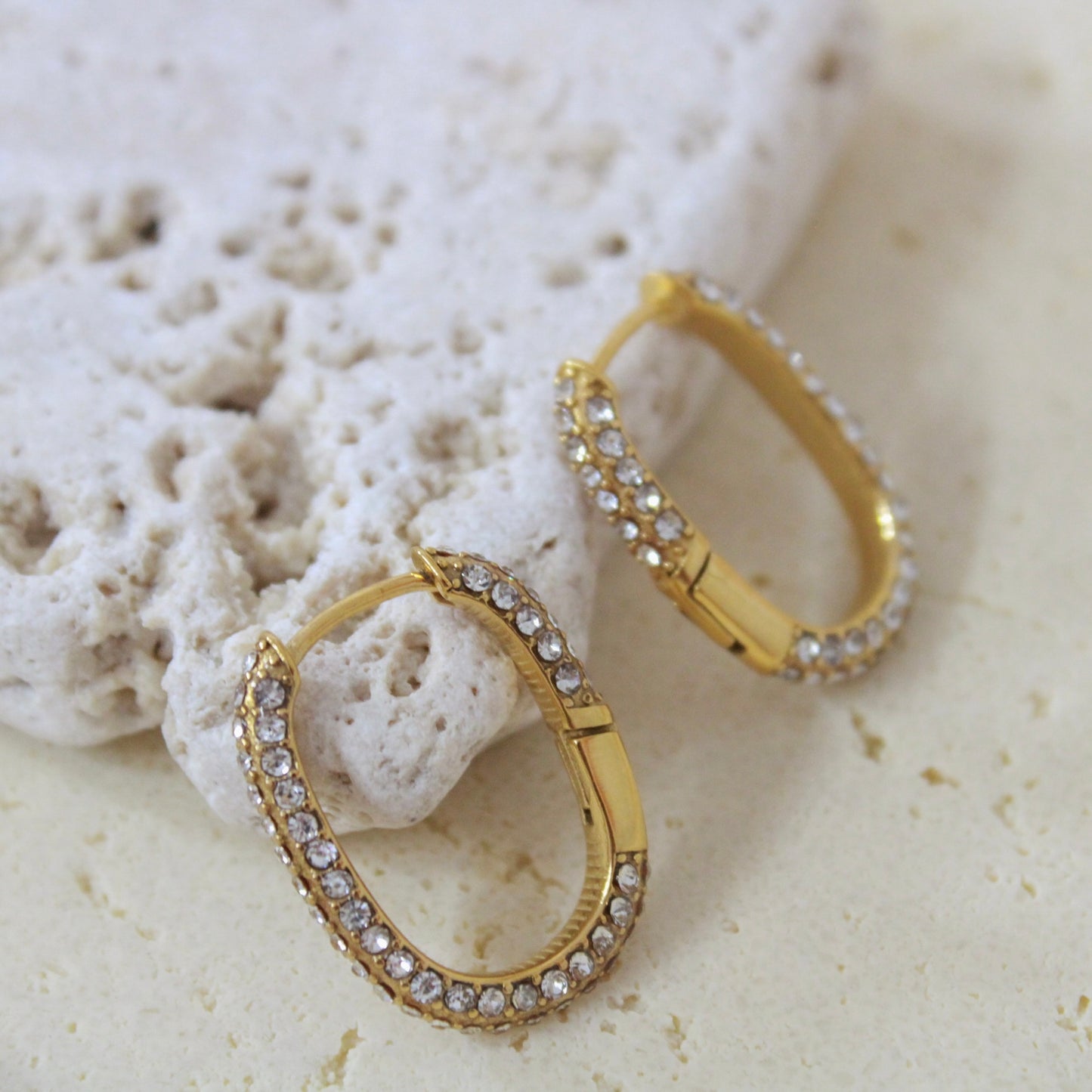Eternia Oval Hoops
