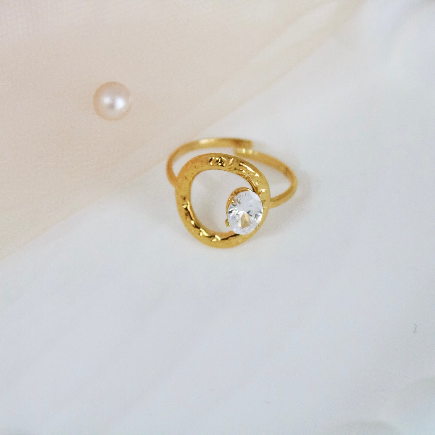 Luna Ring