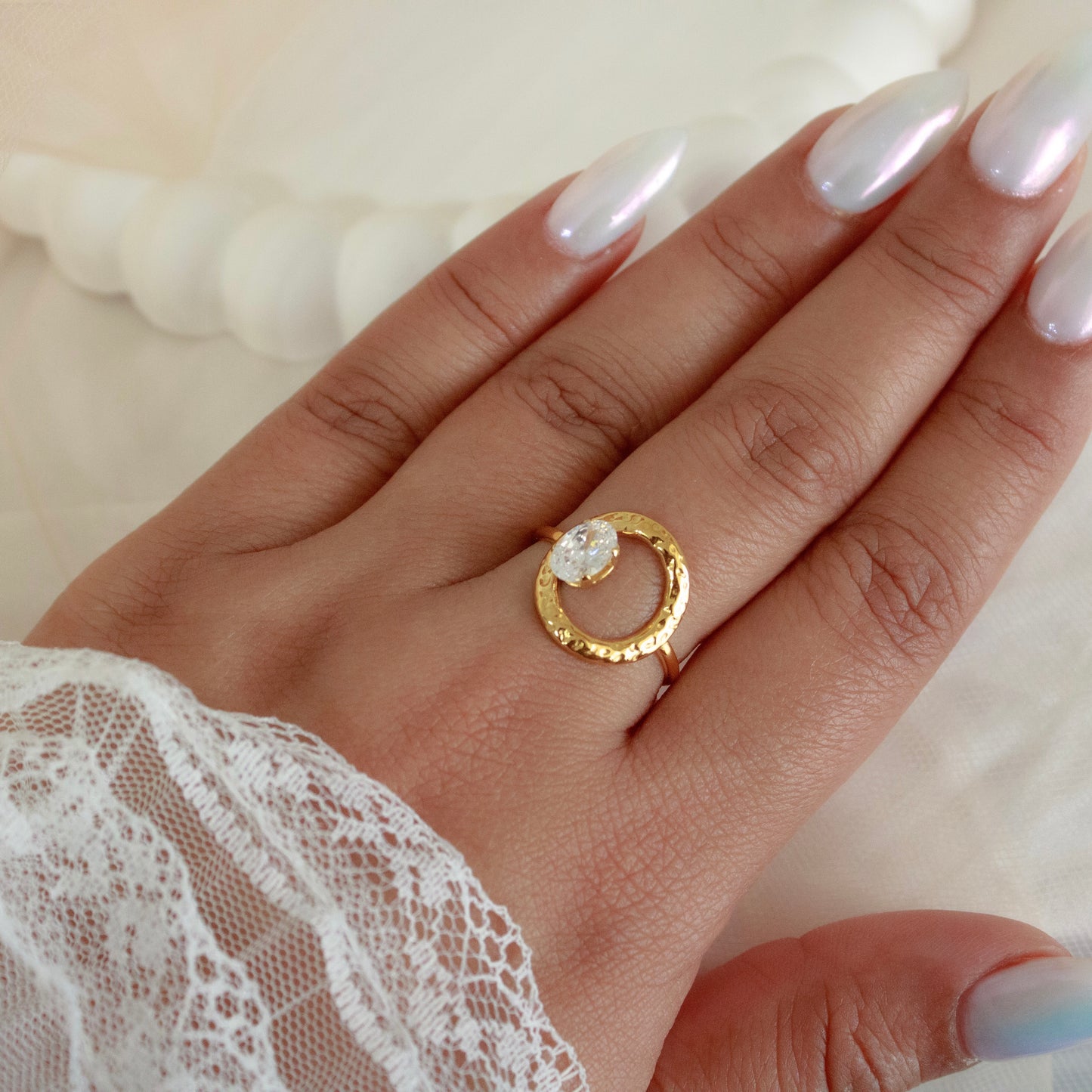 Luna Ring