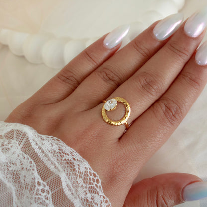 Luna Ring