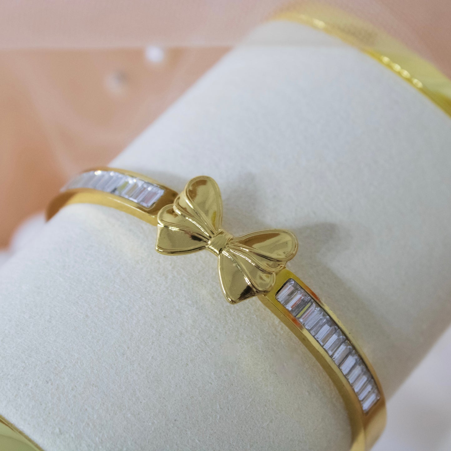 Aurelia Ribbon Baguette Bangle
