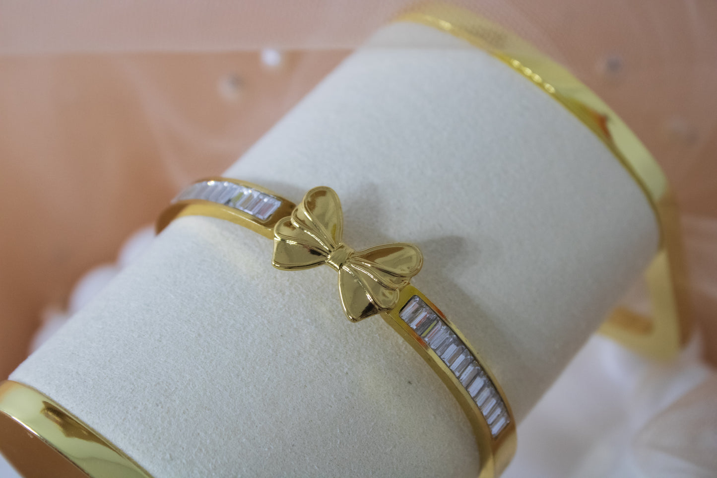 Aurelia Ribbon Baguette Bangle