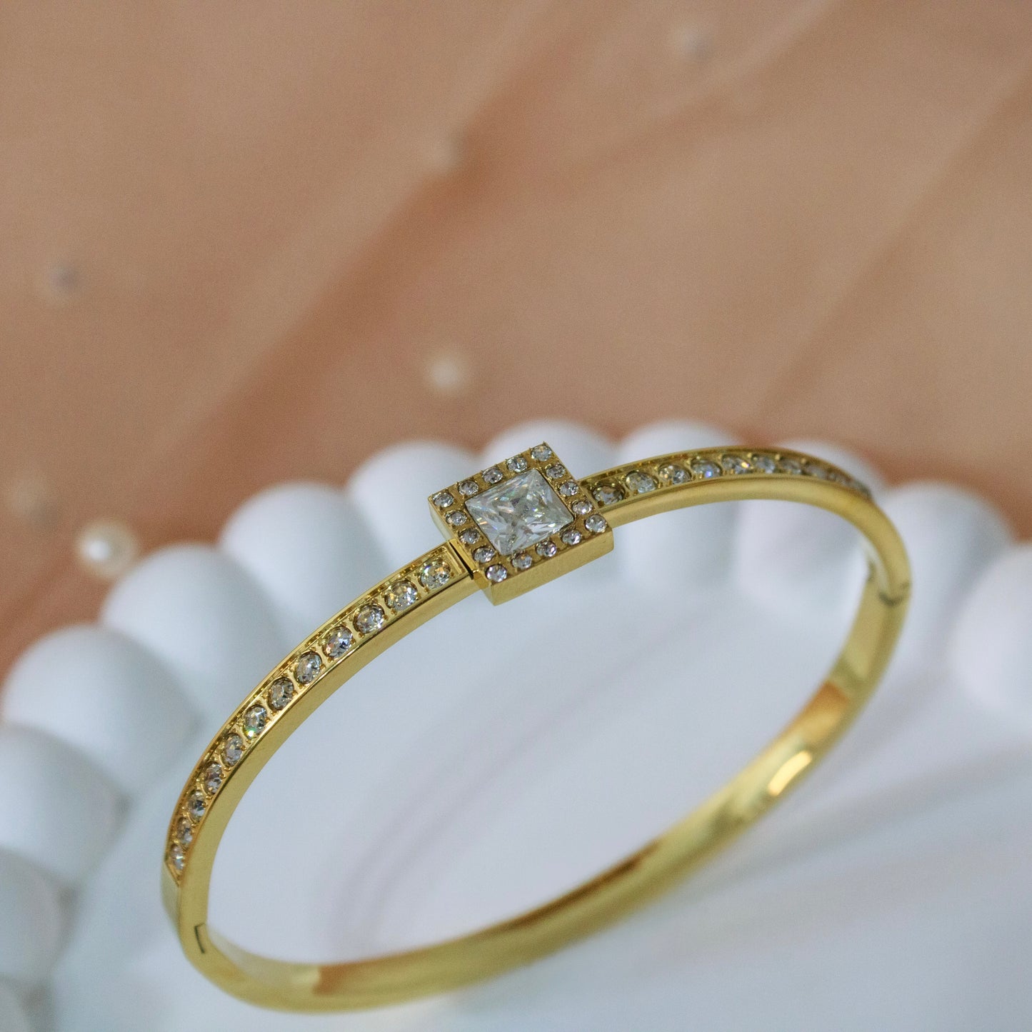 Infinite Glow Bangle