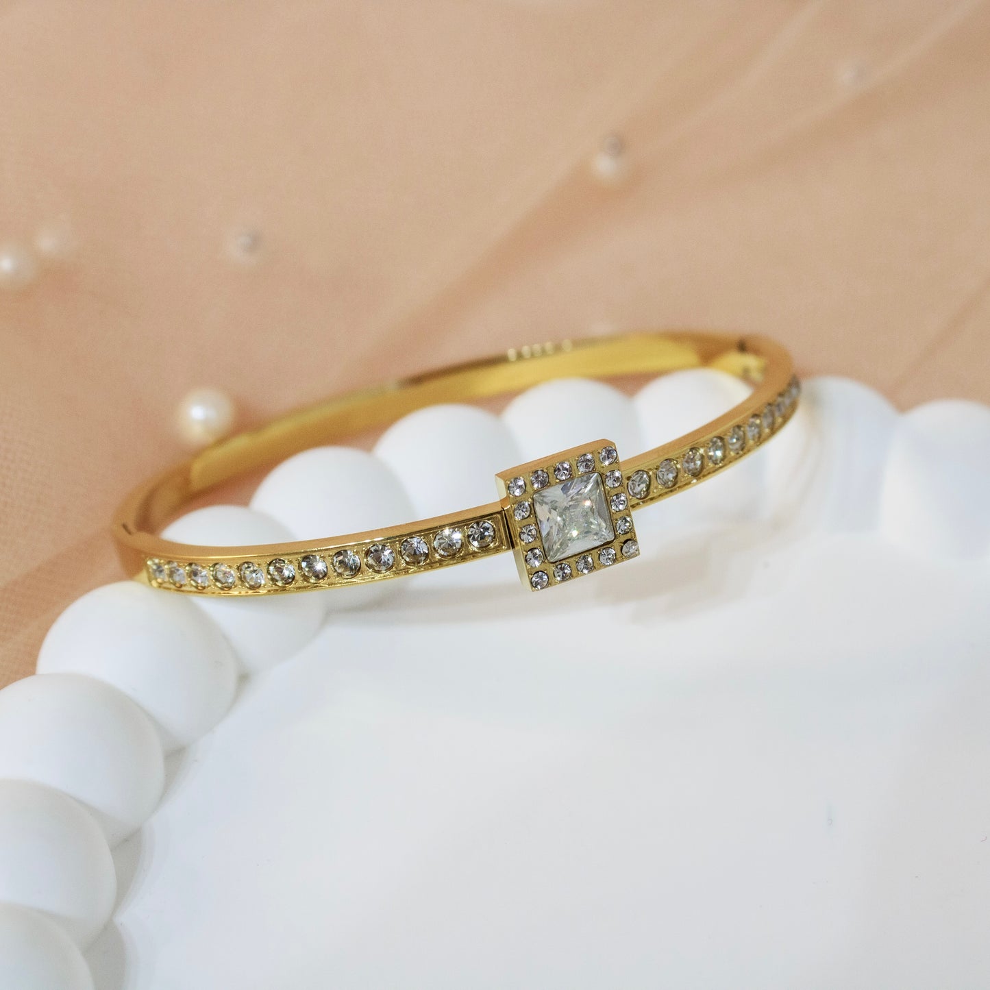 Infinite Glow Bangle