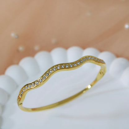 Aura Wave Bangle