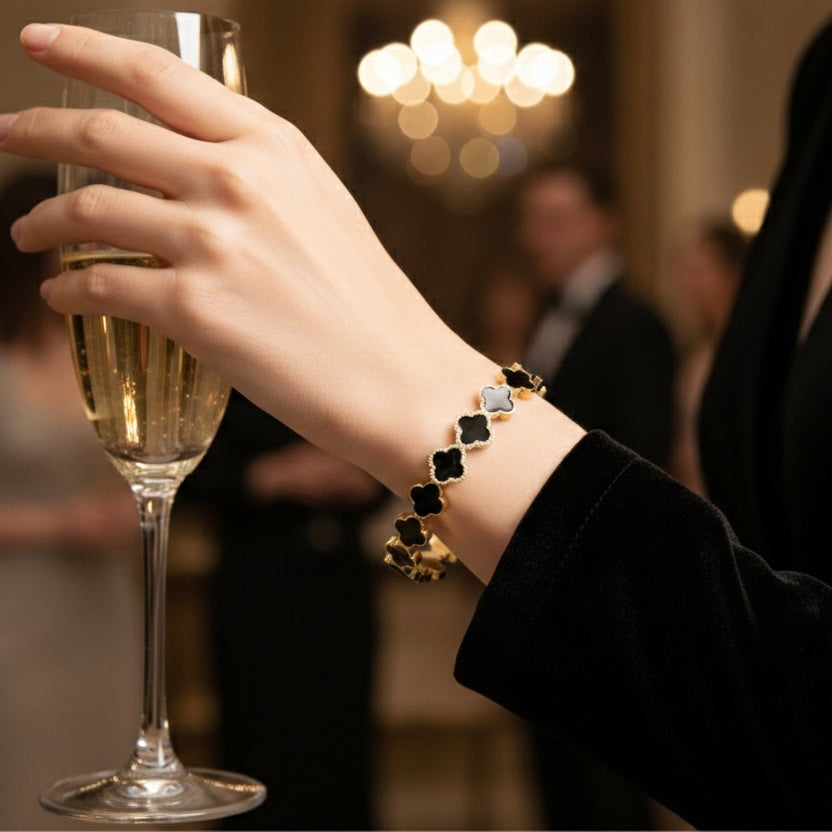 Noir Clover Bangle