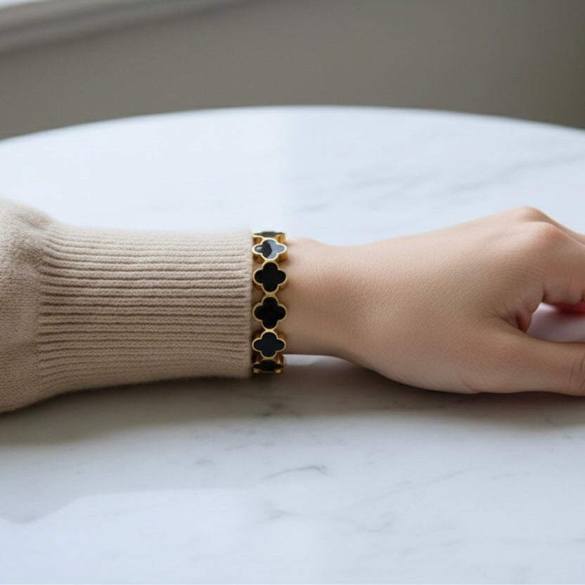 Noir Clover Bangle