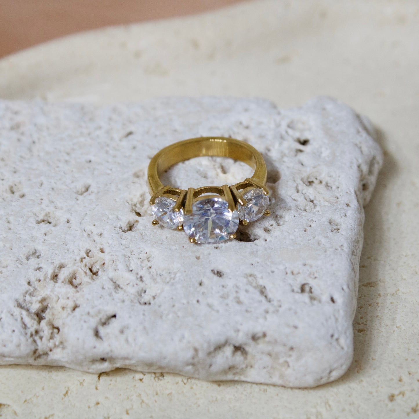 Stella Trio Ring