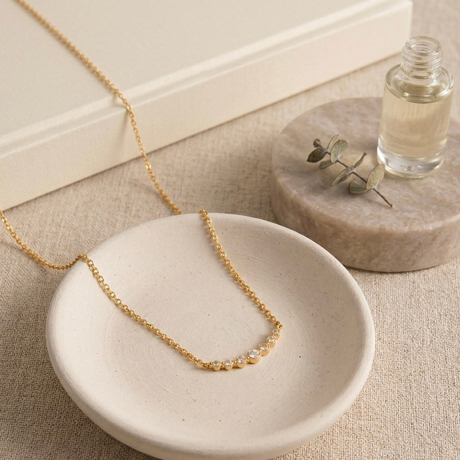 Stella Arc Necklace