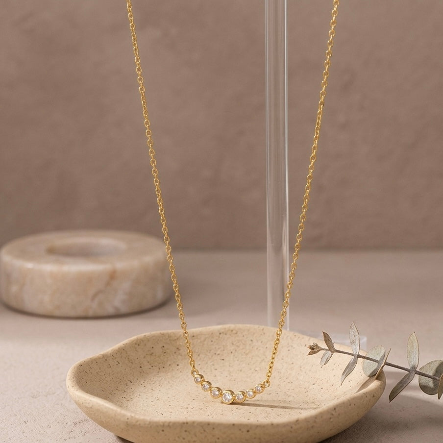 Stella Arc Necklace