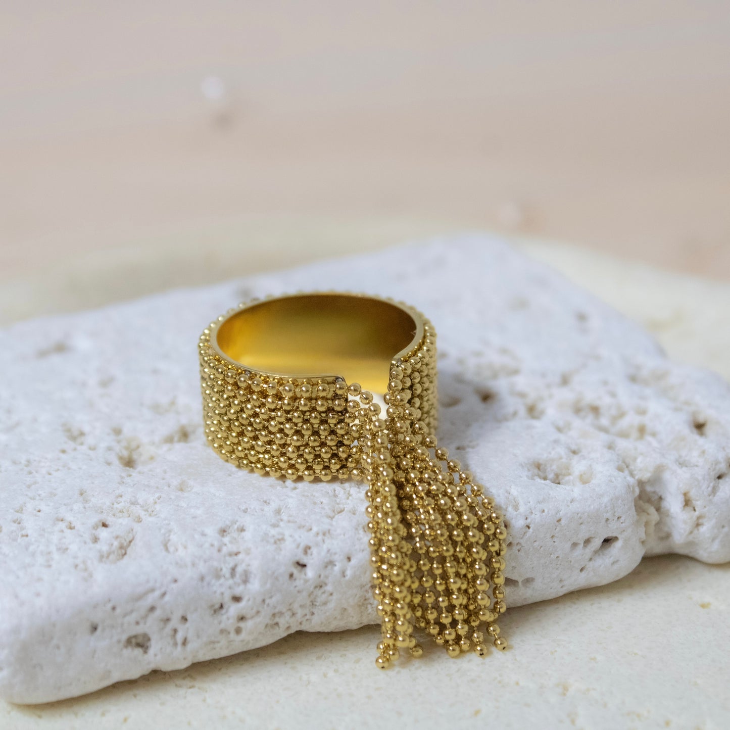 Motion Mesh Statement Ring