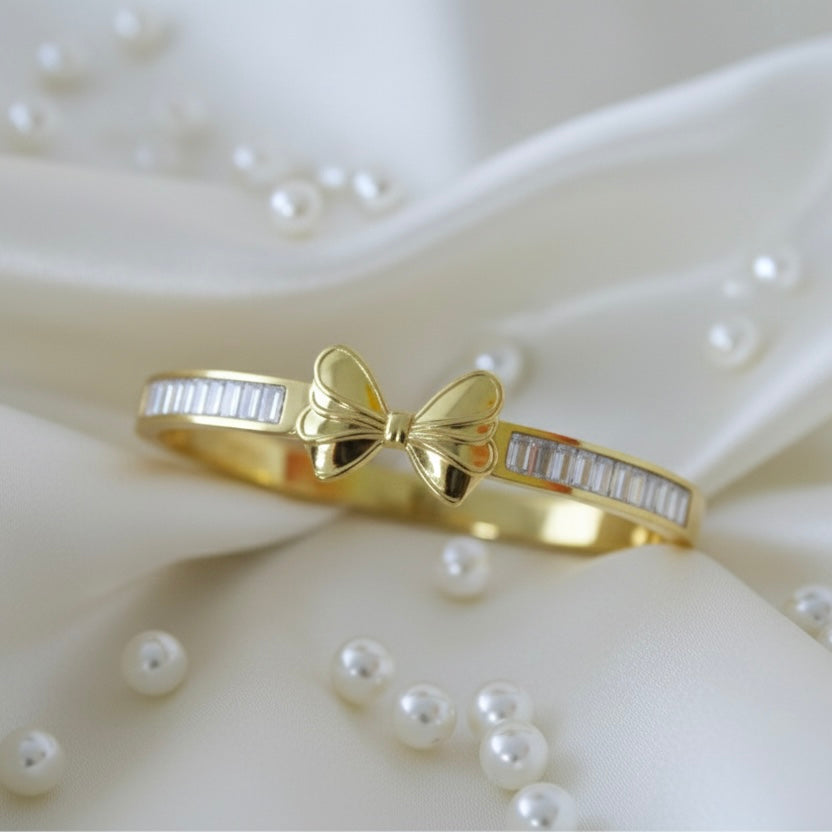 Aurelia Ribbon Baguette Bangle