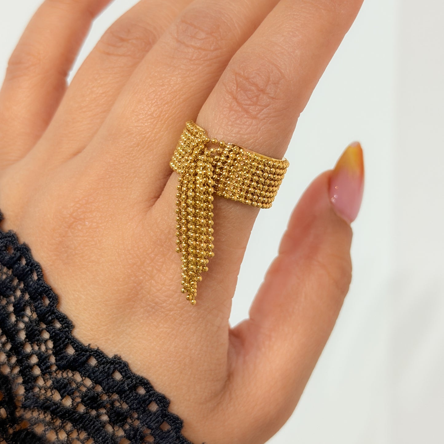 Motion Mesh Statement Ring
