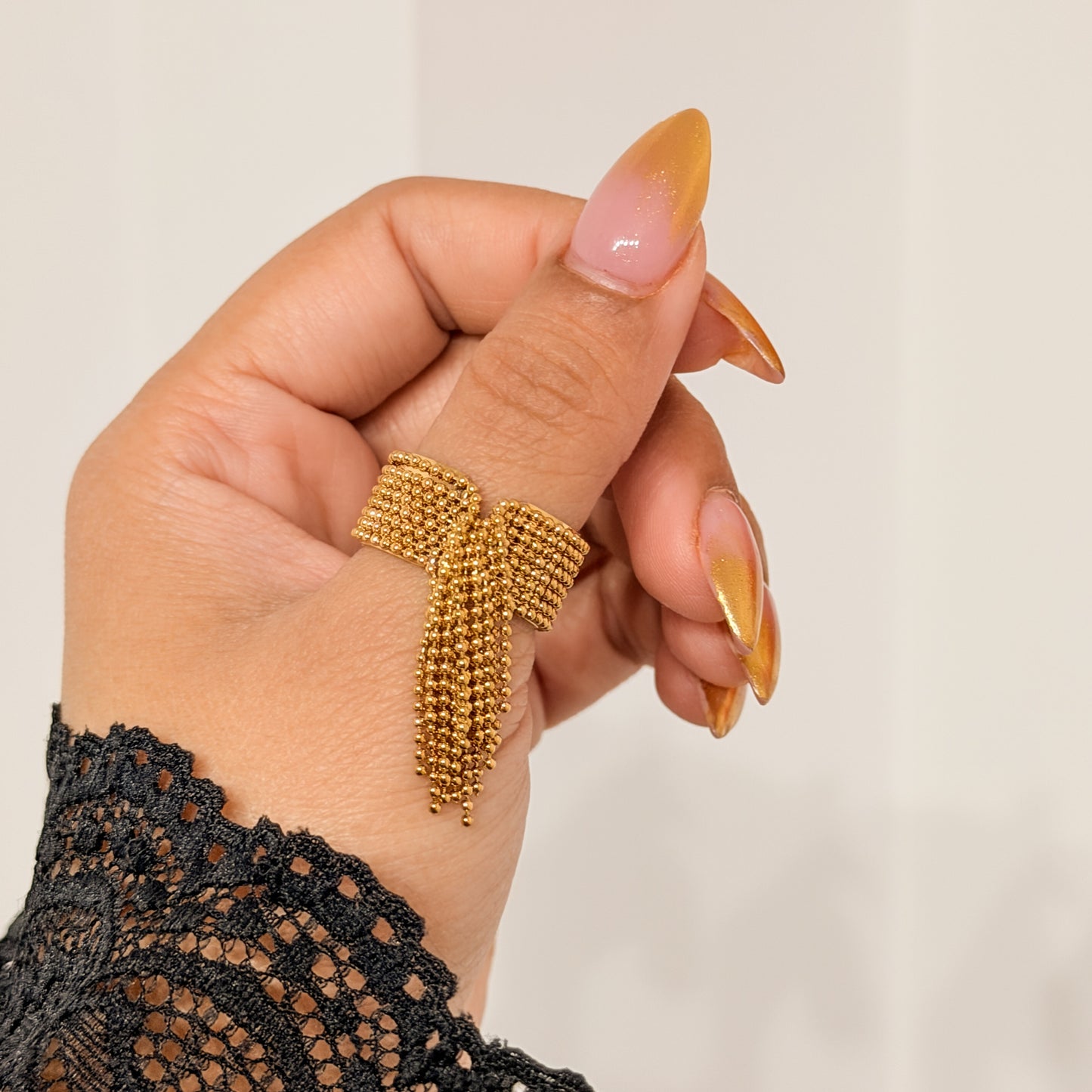 Motion Mesh Statement Ring