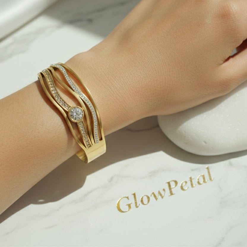 Aurelia Wave Bangle
