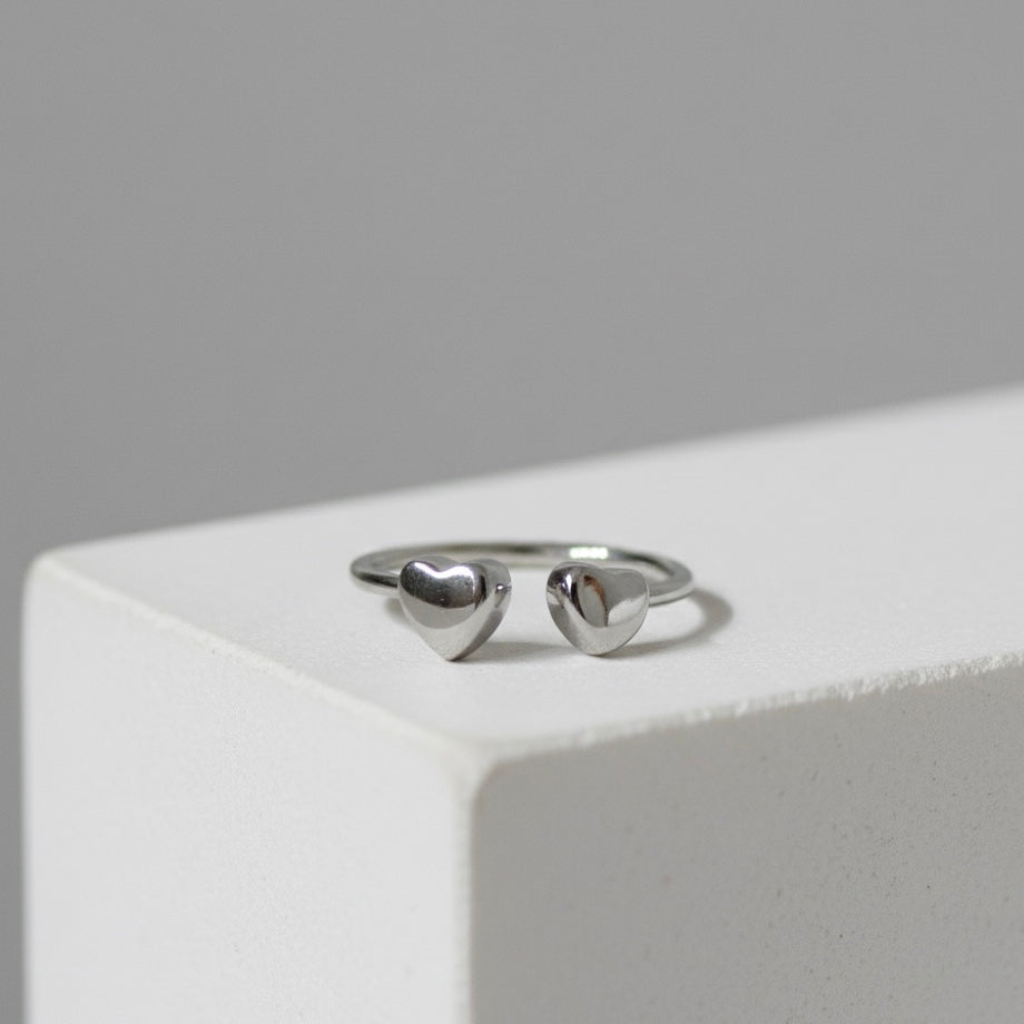 Amare Dual-Heart Open Ring