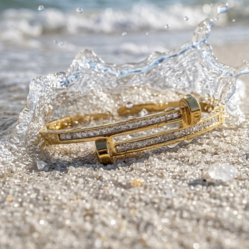 Vela Bangle